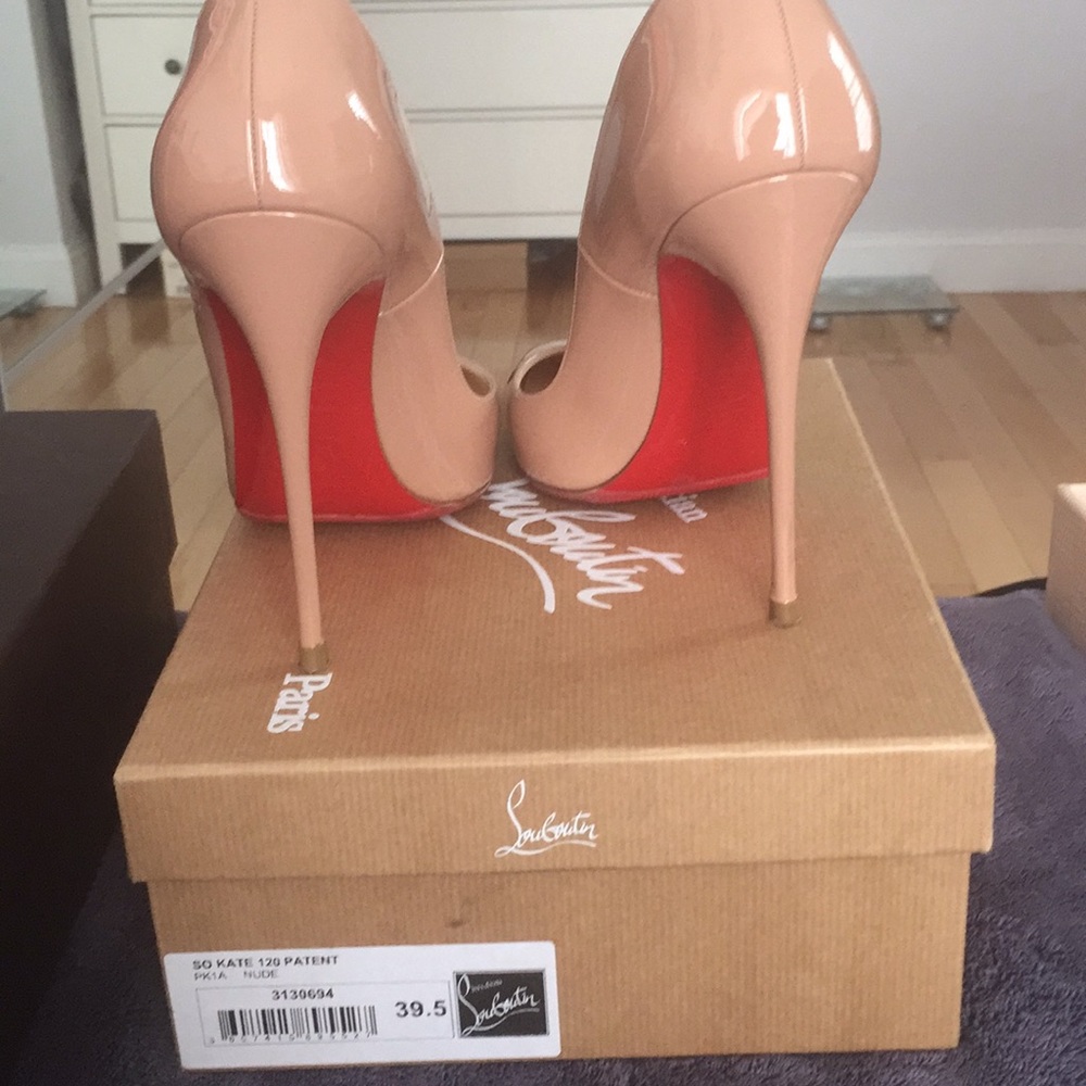 So Kate beige beauty’s 39.5